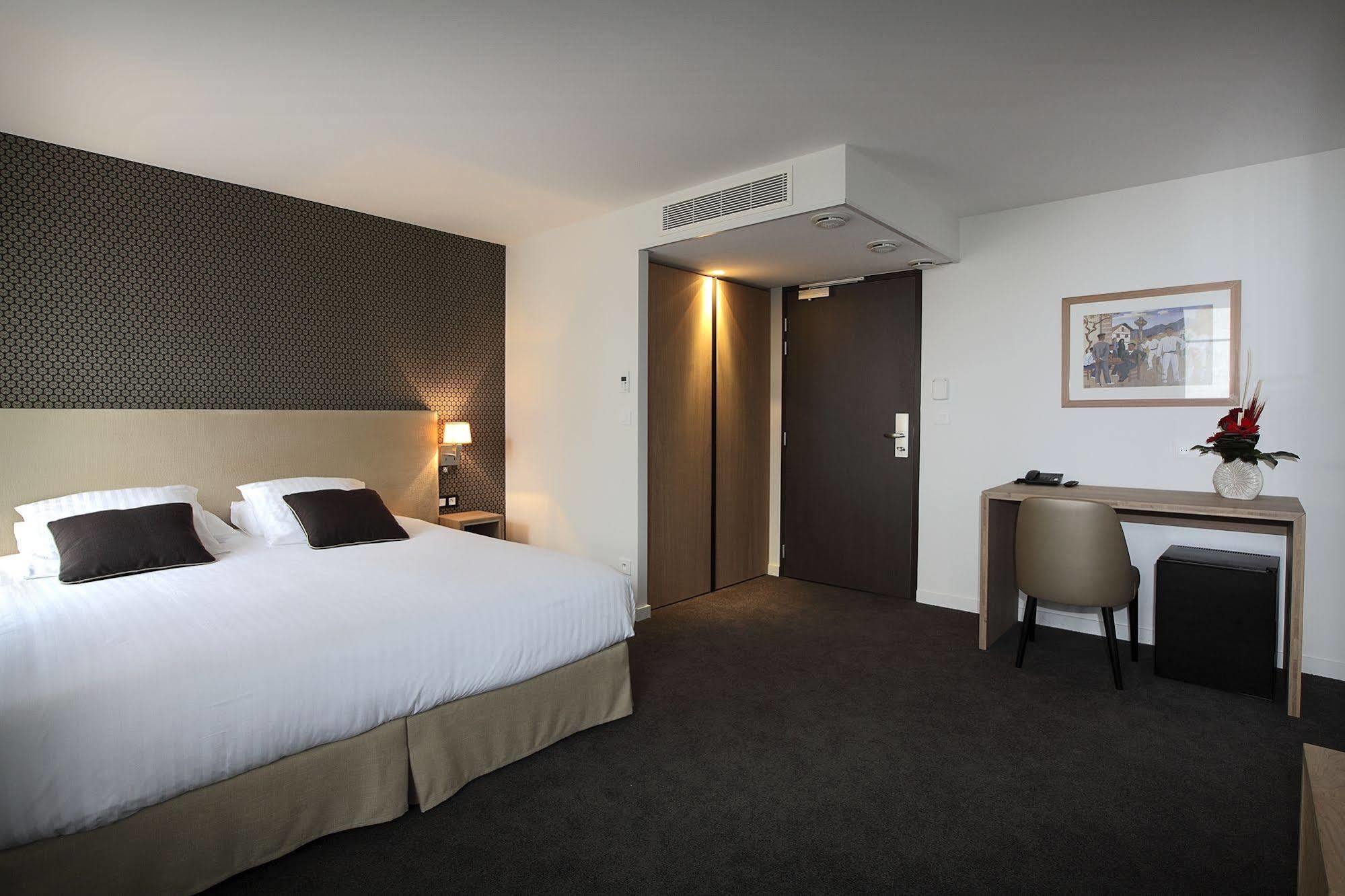 De La Nivelle Hotel Saint-Pée-sur-Nivelle Eksteriør billede