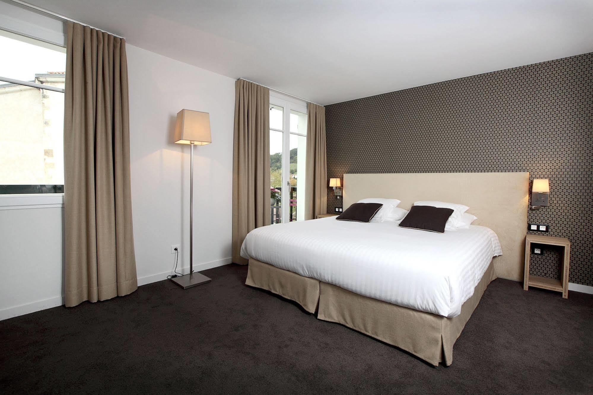 De La Nivelle Hotel Saint-Pée-sur-Nivelle Eksteriør billede